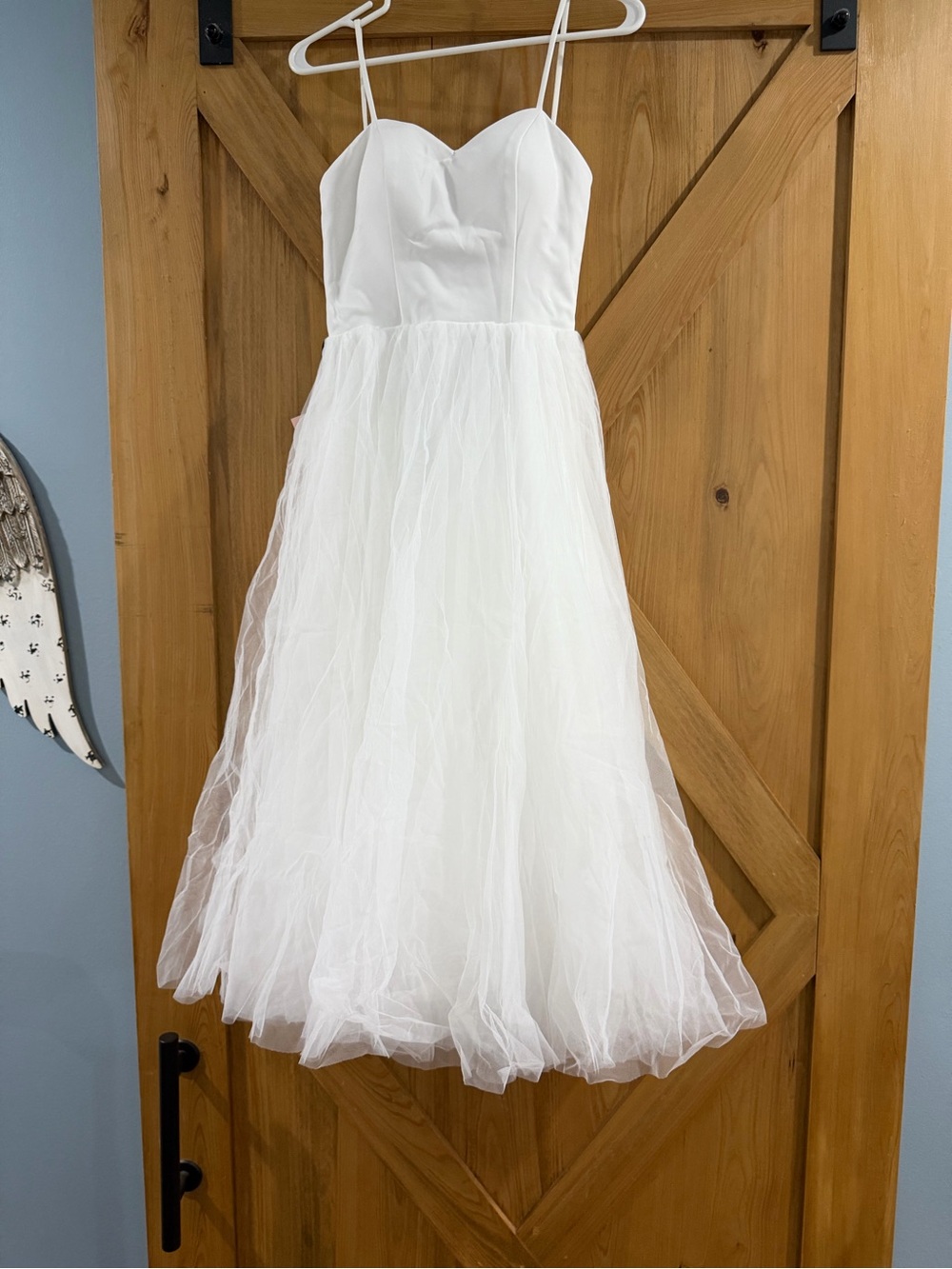 white tea-length tulle midi dress